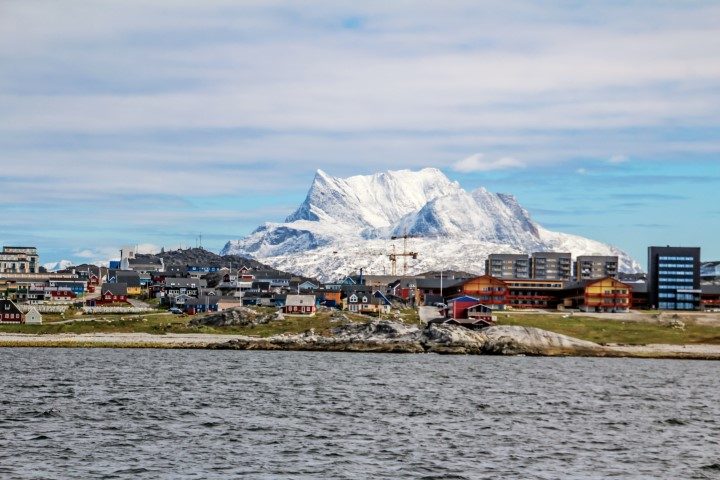 mountain behind nuuk (Small)